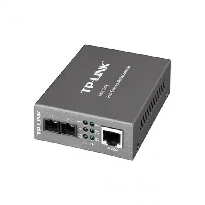 Mедиаконвертер TP-Link MC110CS, 10/100 Мбит/с RJ45 - 100 Мбит/с разъём SC (одномодовый оптоволоконный кабель), полнодуплексный, до 20км, переключающийся адаптер питания, возможность установки в шасси
